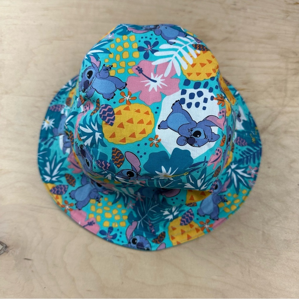 Colorful Bucket Hat with stitch